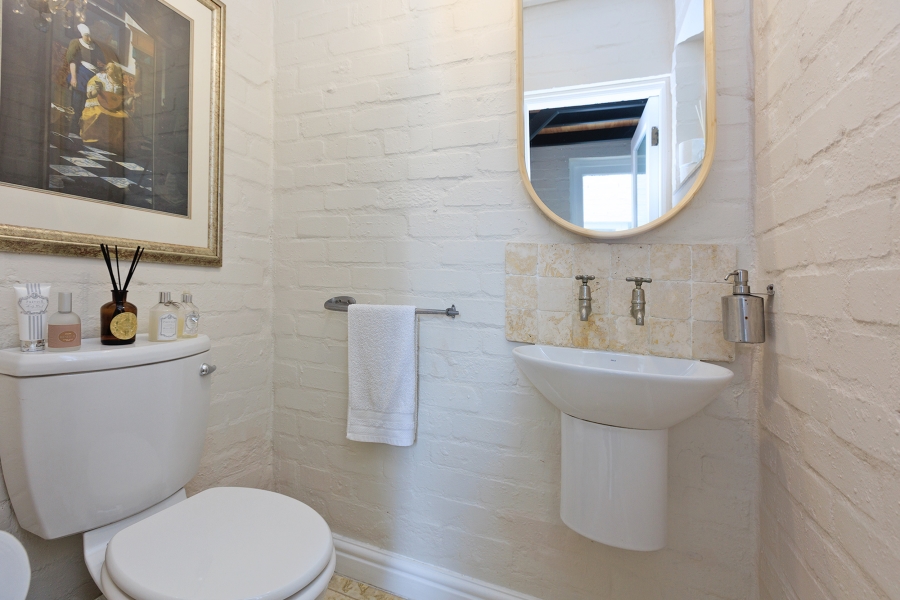3 Bedroom Property for Sale in Claremont Upper Western Cape